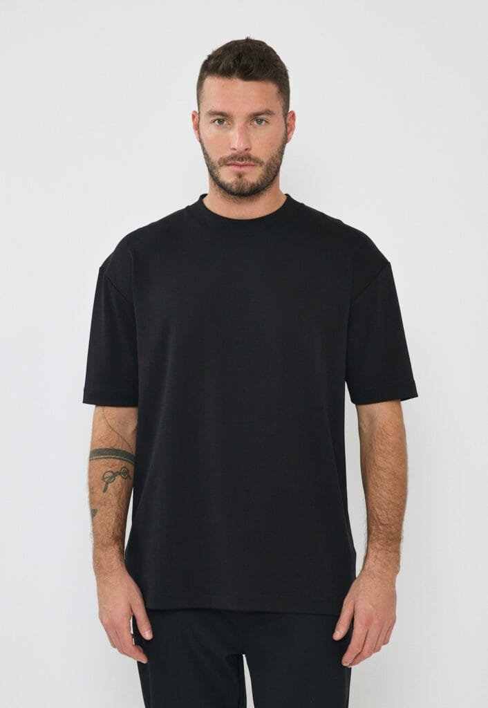 חולצה קצרה